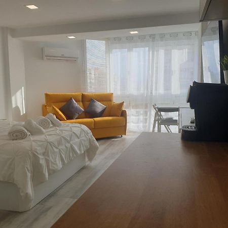 Estudio Amalfi Torre Del Mar Bagian luar foto